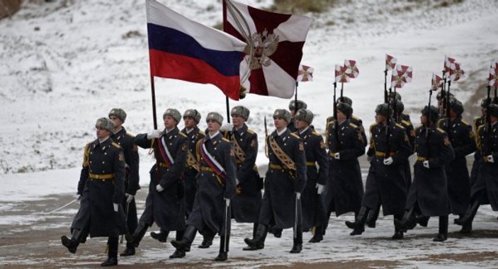 Rusya, ordusunu donatmak için 21 milyar dolar harcayacak