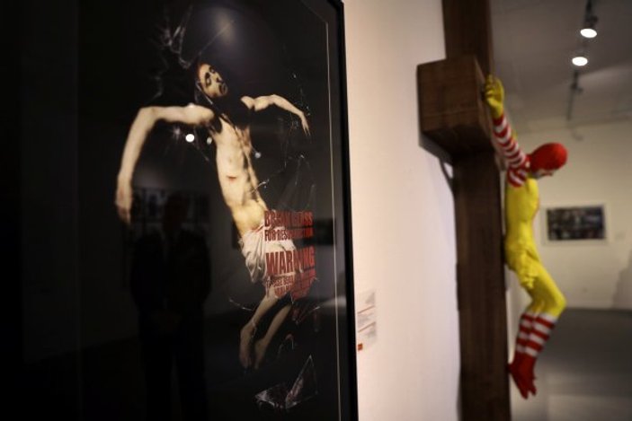 İsrail'de bir müzedeki 'McJesus' heykeli tartışma yarattı