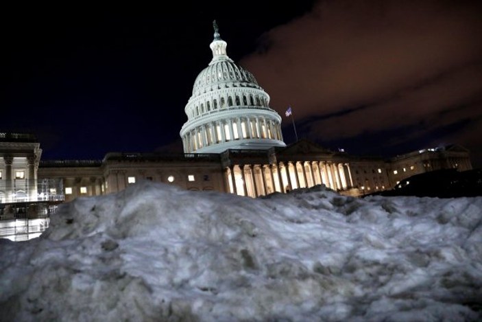 ABD'de kar fırtınası hayatı olumsuz etkiliyor