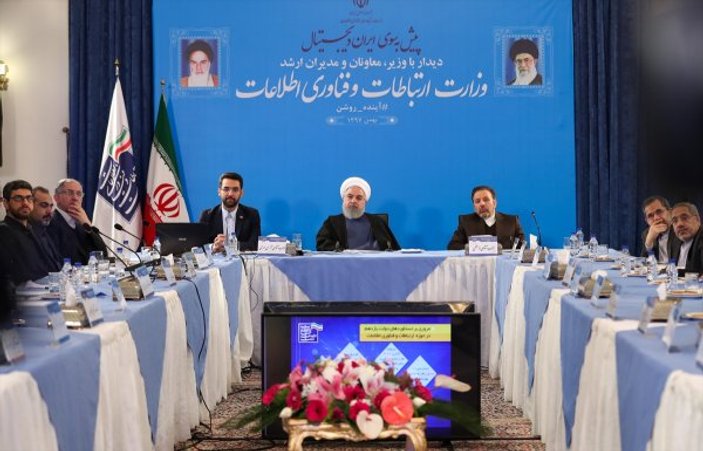 Ruhani: Kamuoyu iradesine karşı savaşamayız