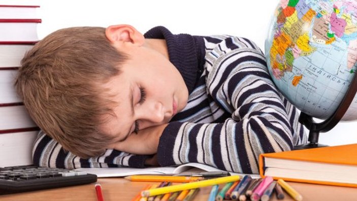 Okulda başarının sırrı düzenli uykudan geçiyor