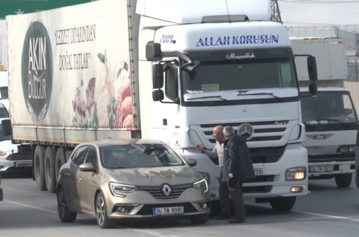 Sultangazi'de kaza sonrası tartışma trafiğe neden oldu