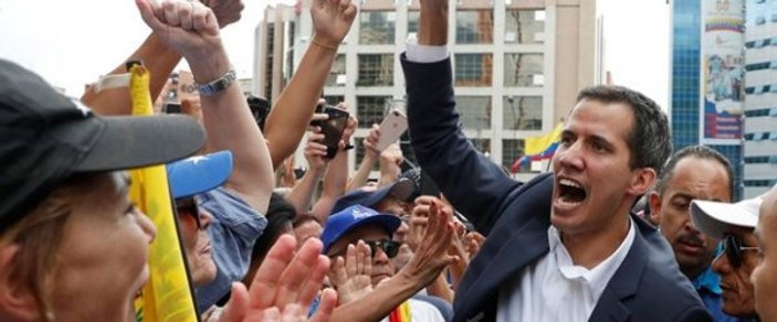 Trump, Venezuela geçici başkanını tanıdı