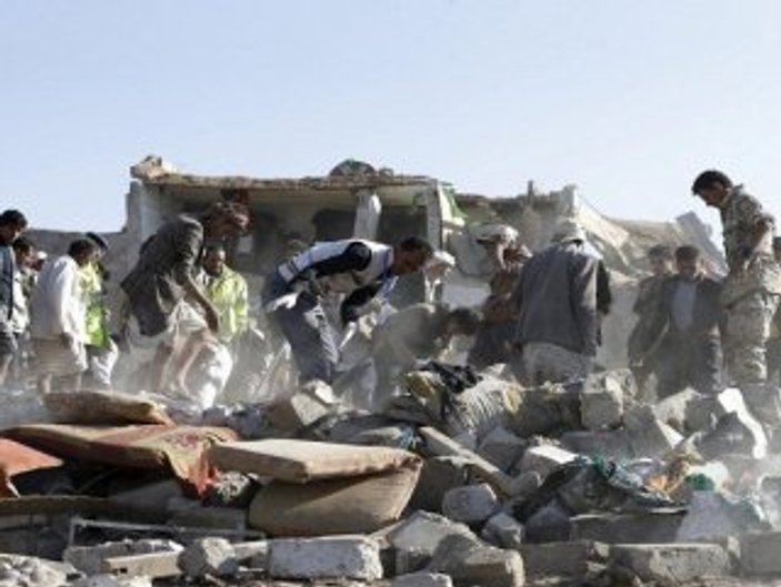 Yemen'de Husiler semt pazarına saldırdı