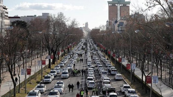 Madrid'de taksicilerden işgal eylemi
