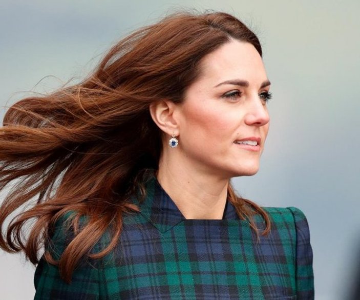 Kate Middleton müze açılışında tarzıyla dikkat çekti