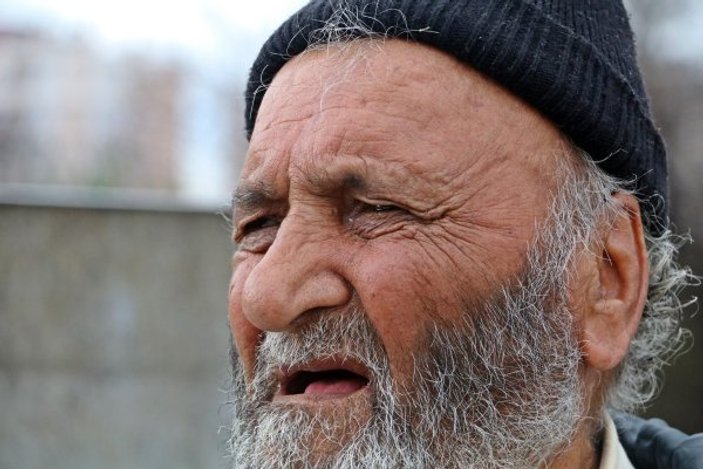 88 yaşındaki adamın zorlu yaşam mücadelesi