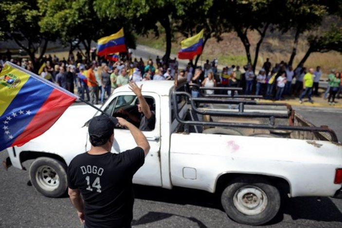 BM: Venezuela'dan her gün 5 bin kişi kaçıyor