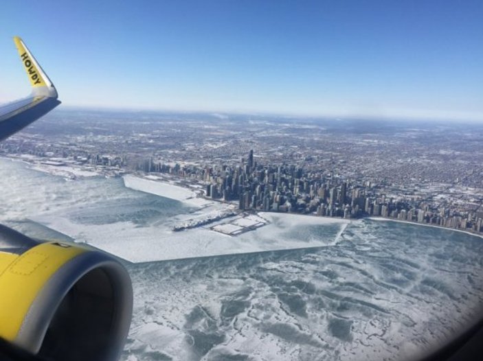 Chicago dondurucu soğuklar ile boğuşuyor