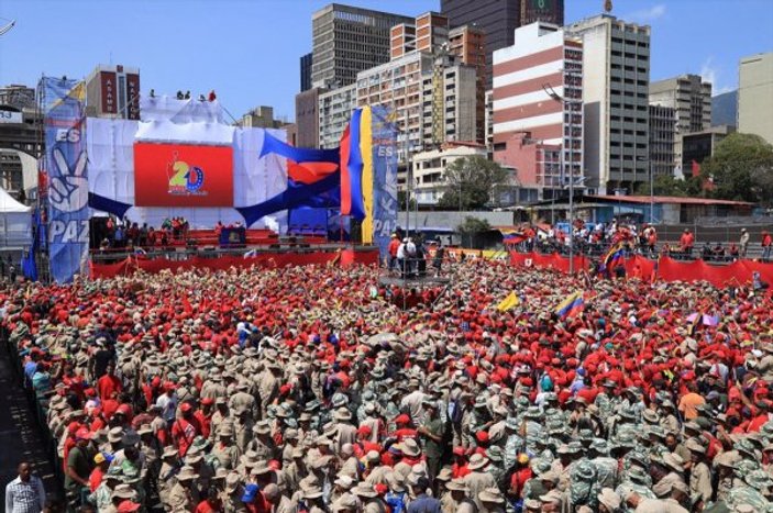 Venezuela'da hükümet ve muhalefet yanlılarından gösteri