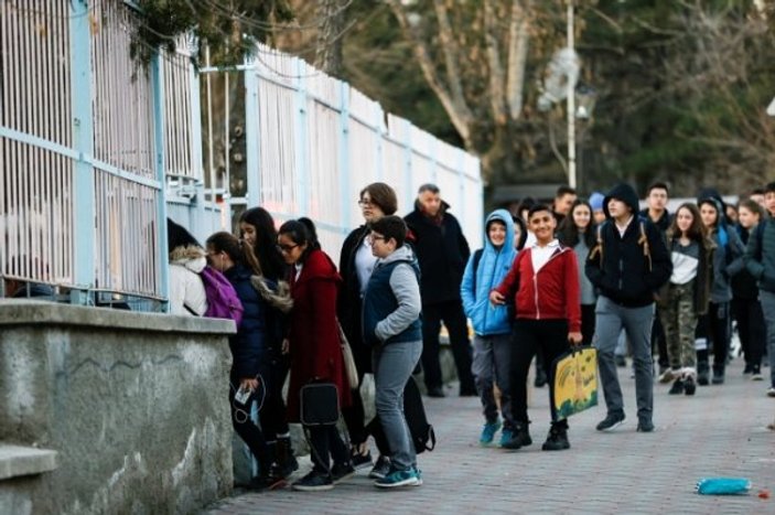 18 milyon öğrenci ders başı yaptı