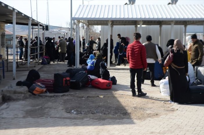 Bir grup Suriyeli daha ülkesine döndü