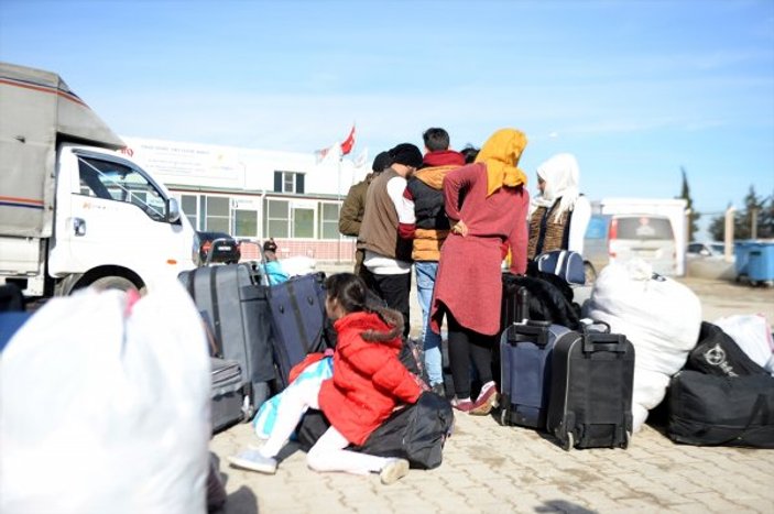 Bir grup Suriyeli daha ülkesine döndü