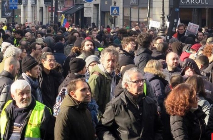 Fransa’da 24 saat grev ilan edildi
