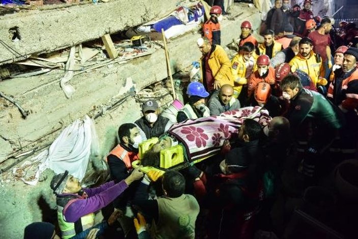 Kartal'da çöken bina: 3 ölü 12 yaralı