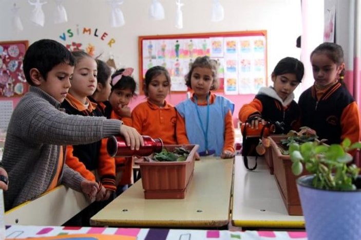 Elazığ'da öğrencilerden mutlu okul, mutlu öğrenci projesi