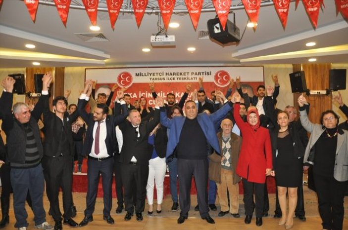 297 kişi İyi Parti'den MHP'ye geçti