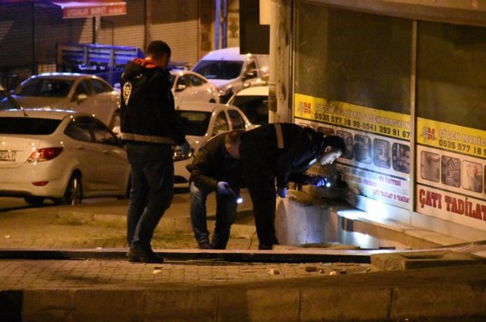 İstanbul'da mobilyacı önüne konan EYP patladı