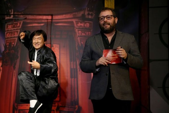 Aktör Jackie Chan'in balmumu figürü sergilenmeye açıldı