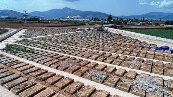 İzmir'de çift katlı kabir yapılıyor