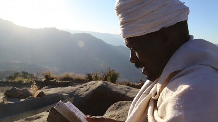 Etiyopyalıların 3 bin 100 metreye inanç tırmanışı