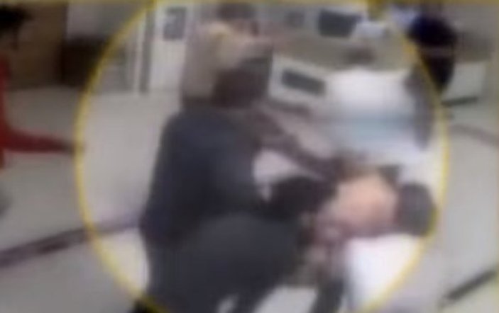 Doktoru bıçaklayan hasta yakınlarına ceza