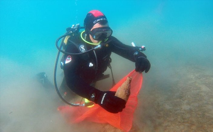Muğla'da deniz dibi temizliği