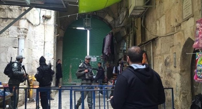 İsrail polisi Mescid-i Aksa'yı kapattı
