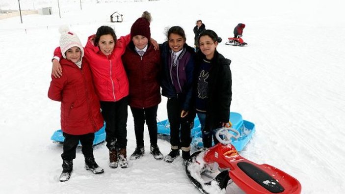 Ardahan'da kar yağışı nedeniyle okullar tatil edildi