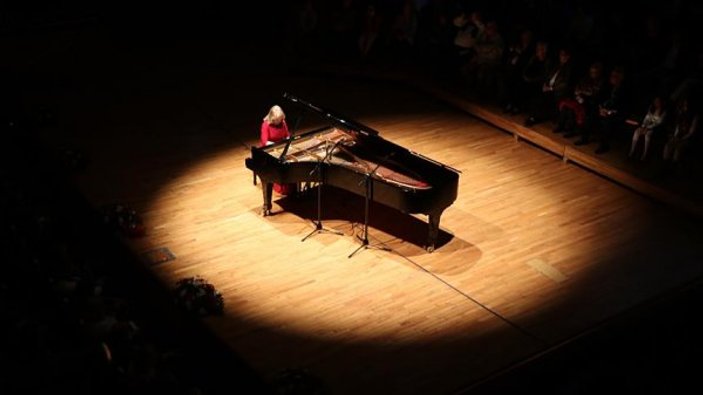 Piyanist İdil Biret, Soçi'de konser verecek