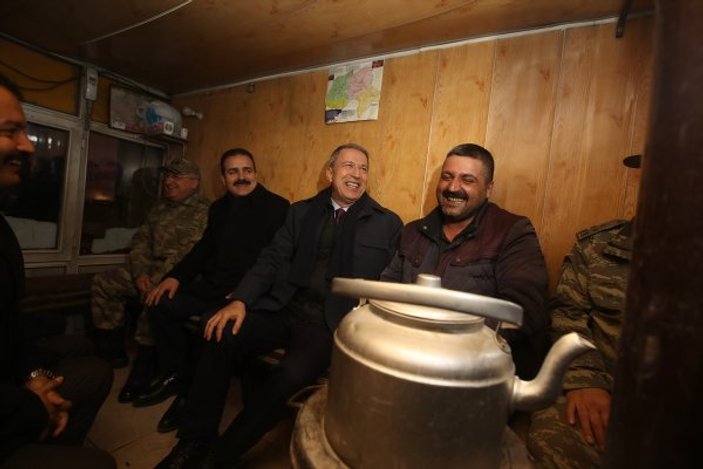 Hulusi Akar: Yeri ve zamanı gelince YPG tehdidi de bitirilecek