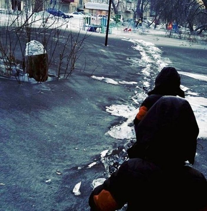 Sibirya'da yağan siyah kar panik yarattı