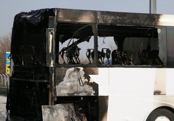 Manisa'da yolcu otobüsü yandı