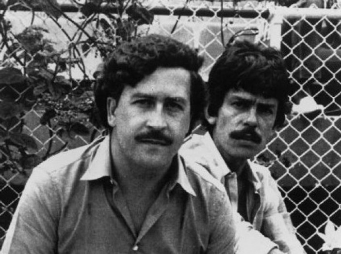 Escobar'ın efsane malikanesi patlayıcıyla yıkıldı