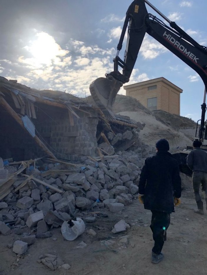 Kapadokya’da kaçak yapı yıkımları devam ediyor