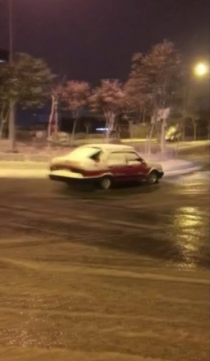 İstanbul’da kar altında drift
