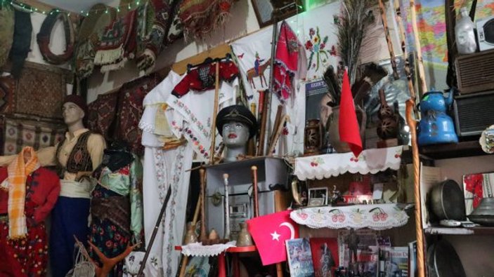 Bolu'da koleksiyoncu 40 yıldır antika eşya biriktiriyor