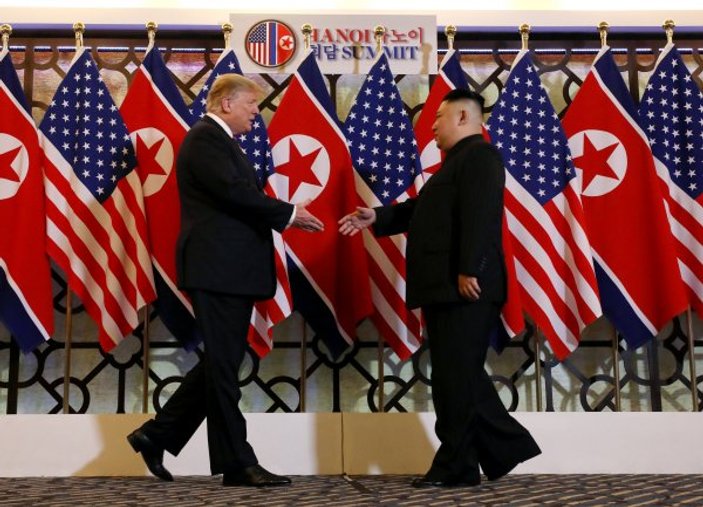 Trump ve Kuzey Kore lideri Kim Vietnam'da buluştu