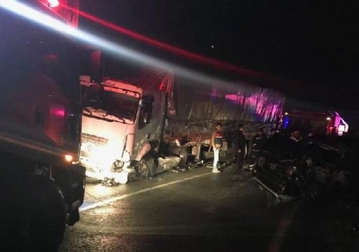 Erdoğan'ın konvoyuna eşlik eden polisler kaza yaptı