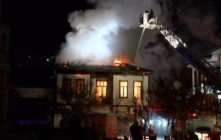 Ankara'da tarihi çarşıda yangın