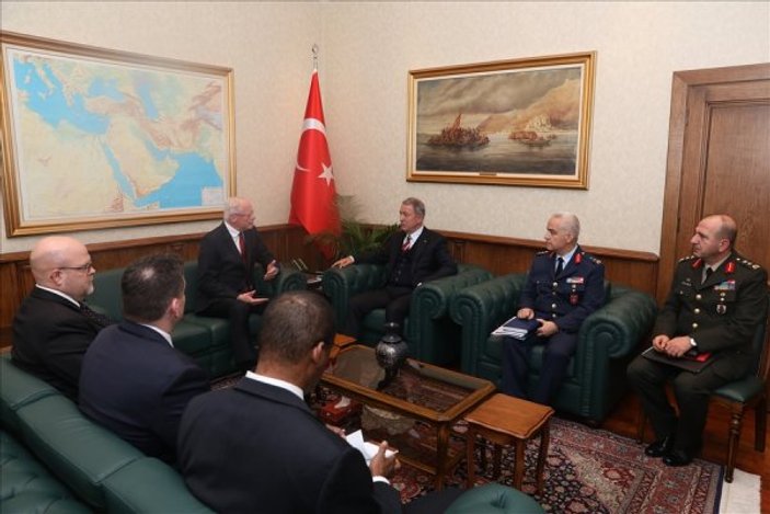 Milli Savunma Bakanı Akar ABD Suriye temsilcisi Jeffrey ile bir araya geldi