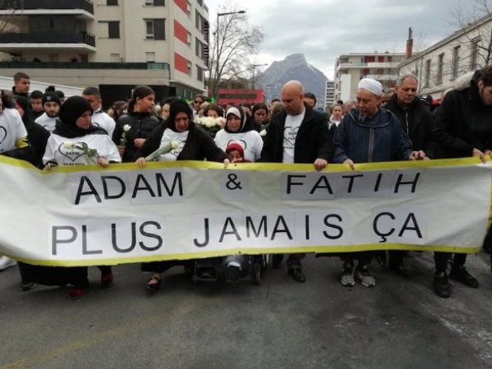 Fransa'da ölen Türk genci için protesto düzenlendi