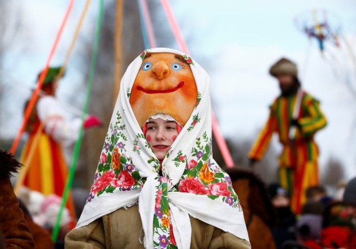 Rusya'da Maslenitsa bayramı başladı