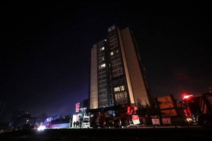 Bağcılar’da 16 katlı otelde yangın