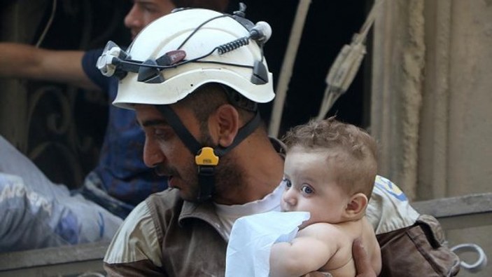 Esad'ın ordusu Sivil Savunma Merkezi'ne saldırdı