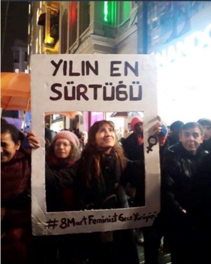 İstiklal Caddesi'ndeki eylemde tepki çeken pankartlar