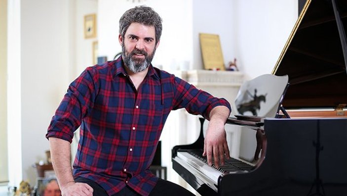 Gülben Ergen, müzisyen Emre Irmak'la aşk yaşıyor
