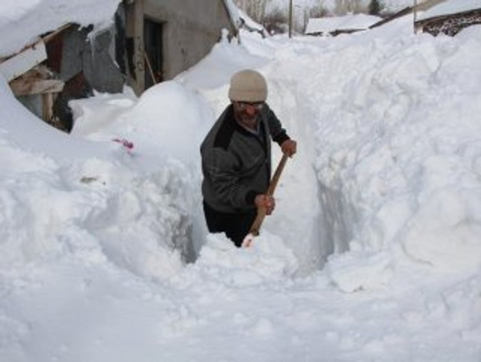 Siirt’te 50 köy yolu ulaşıma kapandı