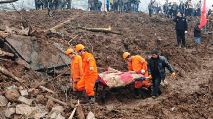 Çin’de toprak kayması: 2 ölü, 17 kayıp