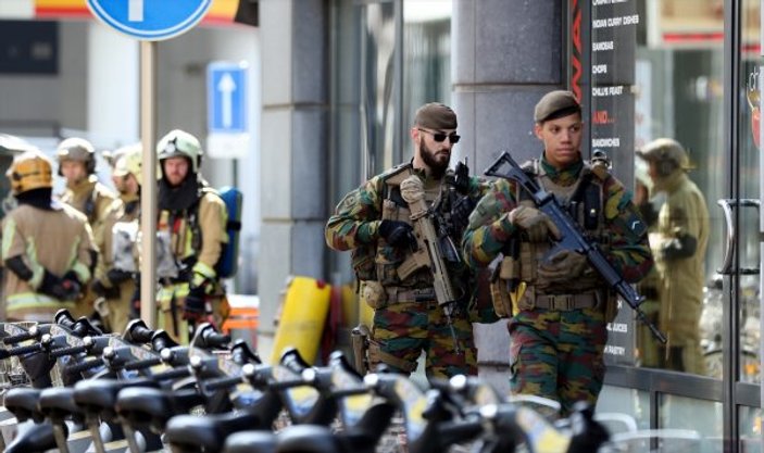 Brüksel'de bomba alarmı
